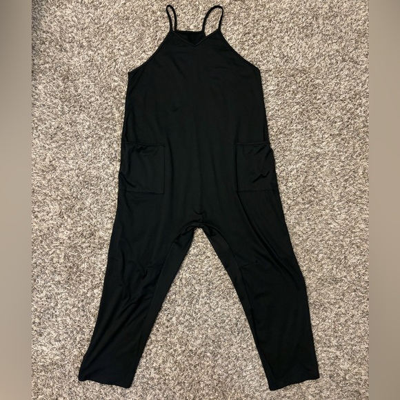 Black Relaxed Fit Overall Jumpsuit - Picture 2 of 5